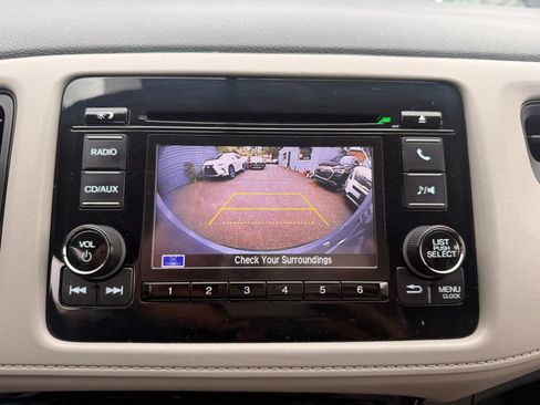 Used 2018 Honda HR-V LX image 19