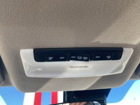 New 2025 Nissan Versa SV w/ Trunk Package image 25