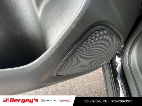 Used 2024 Buick Encore GX Preferred AWD/4WD image 28