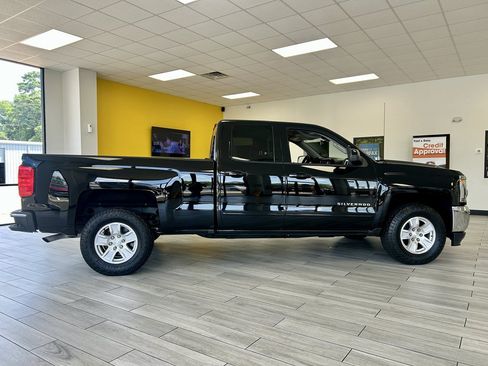 Used 2017 Chevrolet Silverado 1500 LT w/ LT Fleet Convenience Package RWD image 5