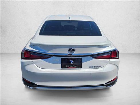 Used 2024 Lexus ES 300h w/ Premium Package FWD image 7