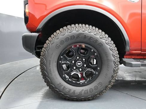 Used 2023 Ford Bronco Wildtrak AWD/4WD image 16