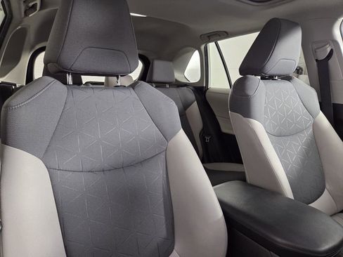 Used 2023 Toyota RAV4 XLE image 30