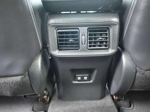 Used 2021 Toyota RAV4 XLE Premium image 32