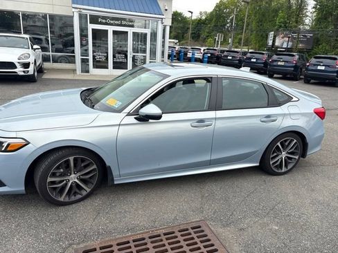 Used 2023 Honda Civic Touring image 1