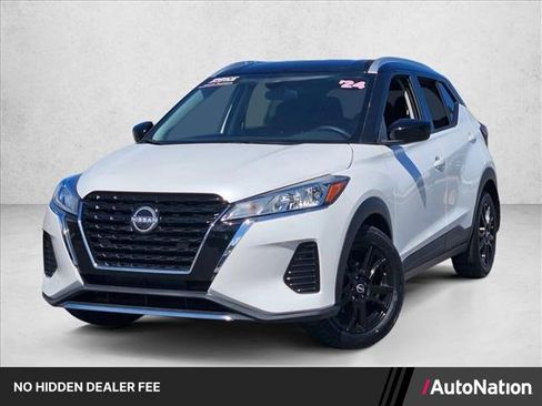 Used 2024 Nissan Kicks SV FWD image 1