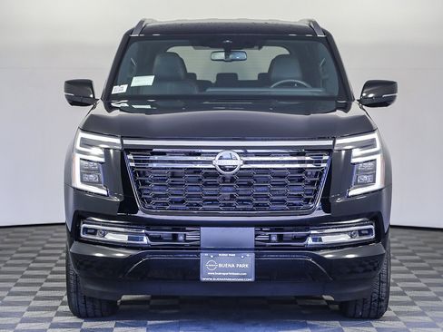 New 2025 Nissan Armada SL w/ Captain's Chari Seat Package image 4