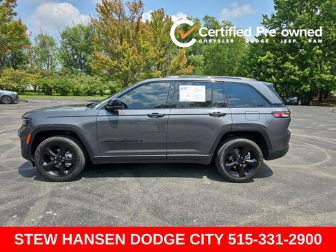 Used 2024 Jeep Grand Cherokee Limited w/ Black Appearance Package AWD/4WD image 1