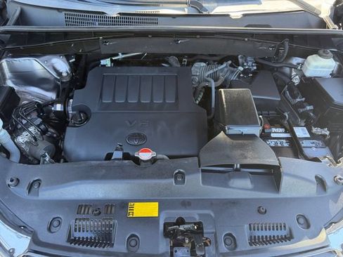 Used 2016 Toyota Highlander Limited FWD image 21