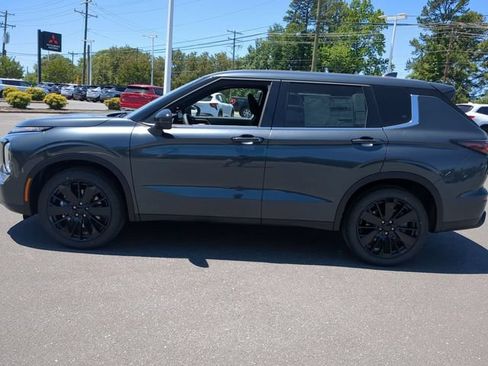 New 2026 Mitsubishi Outlander LE FWD image 6