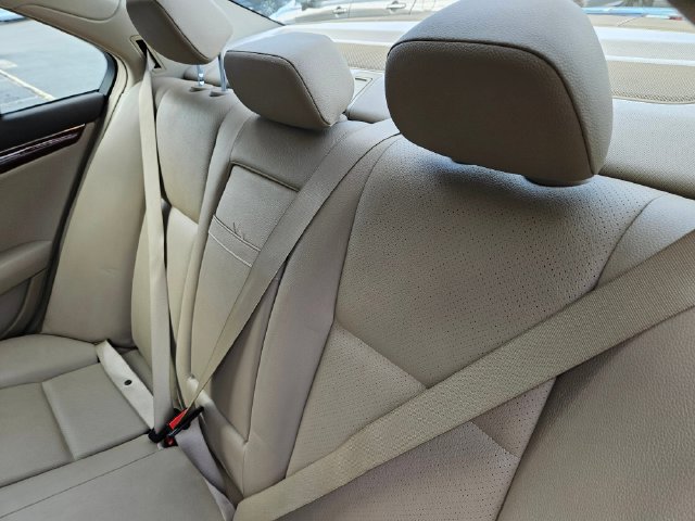 Used 2011 Mercedes-Benz C 300 4MATIC Sedan image 13