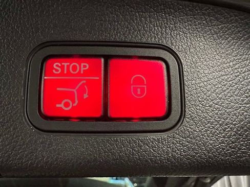 Certified 2023 Mercedes-Benz GLA 250 4MATIC image 11