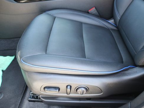 Used 2025 Buick Envista Sport Touring w/ Convenience I Package FWD image 13