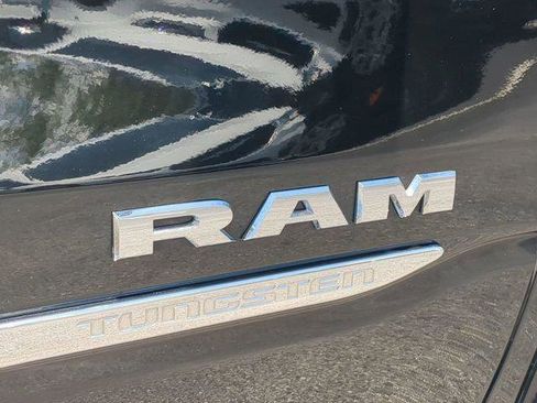 Certified 2025 RAM 1500 Tungsten w/ Off Road Group AWD/4WD image 13