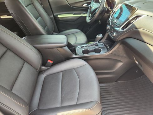 Used 2020 Chevrolet Equinox Premier w/ Premier Redline Edition FWD image 11