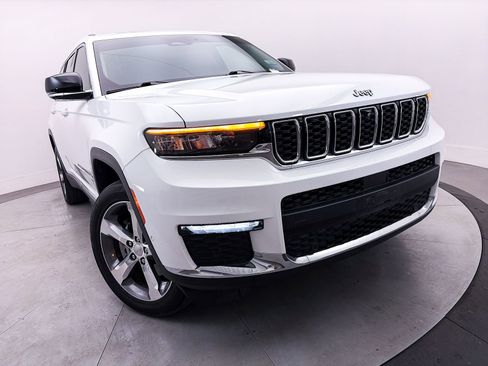 Used 2021 Jeep Grand Cherokee L Limited w/ Luxury Tech Group II image 8