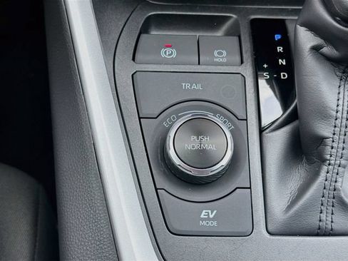 Used 2024 Toyota RAV4 AWD Hybrid image 27