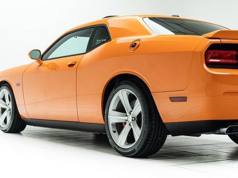 Used 2012 Dodge Challenger SRT8 RWD image 19