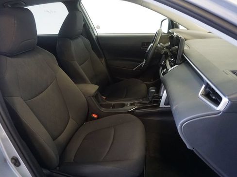 Certified 2025 Toyota Corolla Cross LE FWD image 19