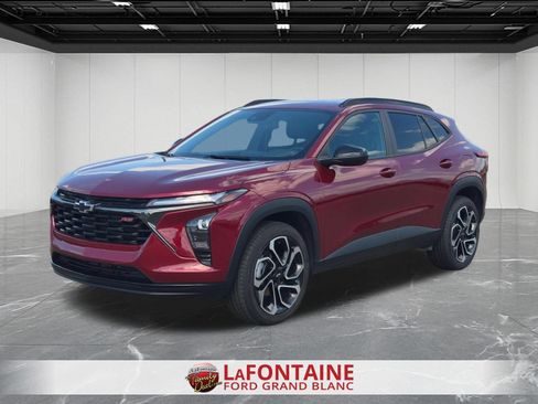 Used 2024 Chevrolet Trax RS FWD image 1