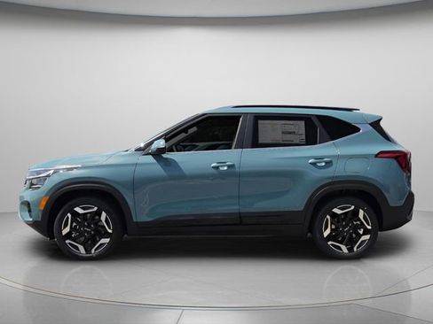 New 2026 Kia Seltos EX FWD image 2