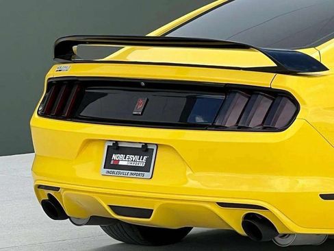 Used 2017 Ford Mustang GT w/ GT Performance Package RWD image 29