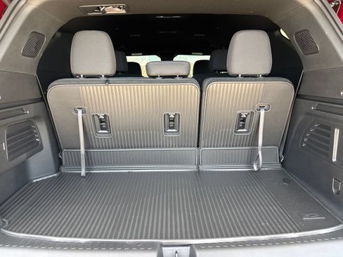 New 2026 Chevrolet Traverse LT w/ Midnight/Sport Edition FWD image 17