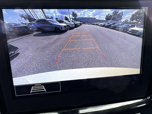 Used 2021 Chevrolet Traverse LT image 31