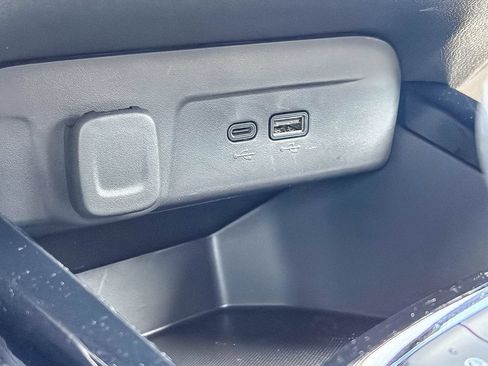 Used 2026 Chevrolet Trax RS FWD image 30