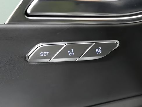 Used 2023 Genesis GV80 2.5T w/ Prestige Package AWD/4WD image 30