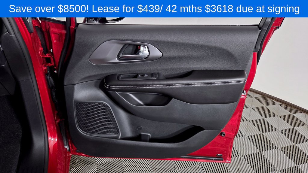 New 2026 Chrysler Pacifica Select FWD image 34