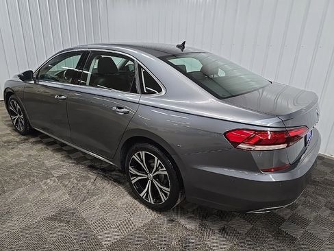 Used 2020 Volkswagen Passat 2.0T SEL image 9
