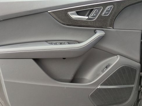 Used 2025 Audi Q7 2.0T Premium Plus image 10