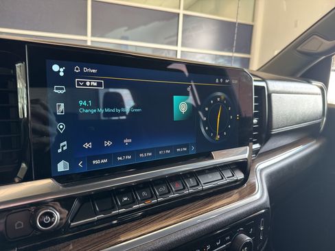 Used 2024 Chevrolet Silverado 1500 LT image 29