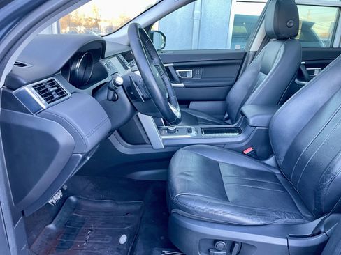 Used 2018 Land Rover Discovery Sport HSE image 14