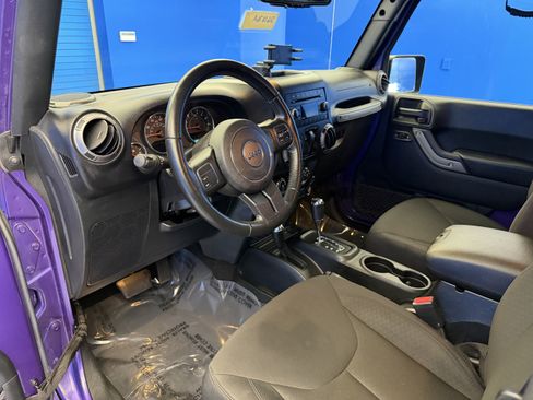 Used 2018 Jeep Wrangler Sport AWD/4WD image 11