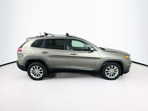 Used 2019 Jeep Cherokee Latitude w/ Popular Appearance Group FWD image 10