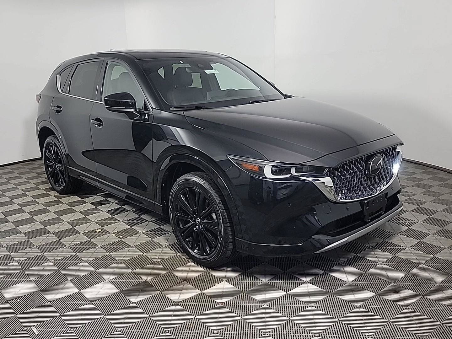 Used 2024 MAZDA CX-5 Signature AWD/4WD image 1