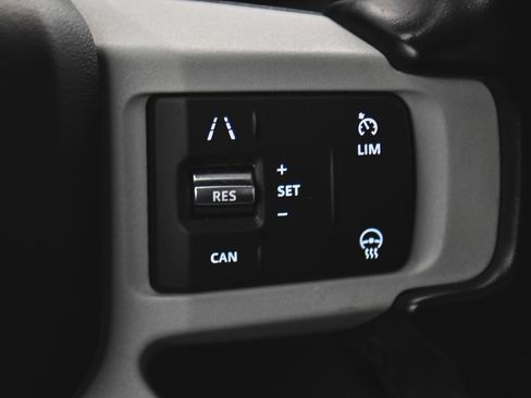 Used 2022 Land Rover Defender 110 SE AWD/4WD image 28