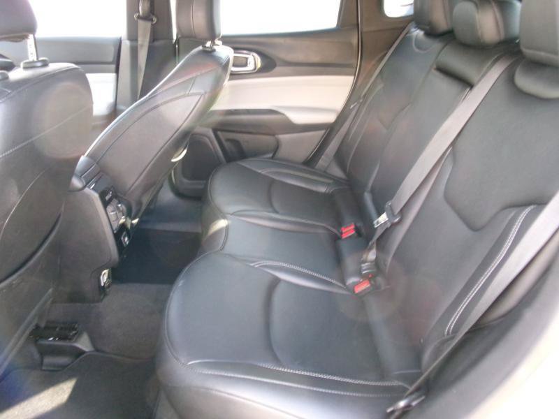 Used 2025 Jeep Compass Limited AWD/4WD image 10
