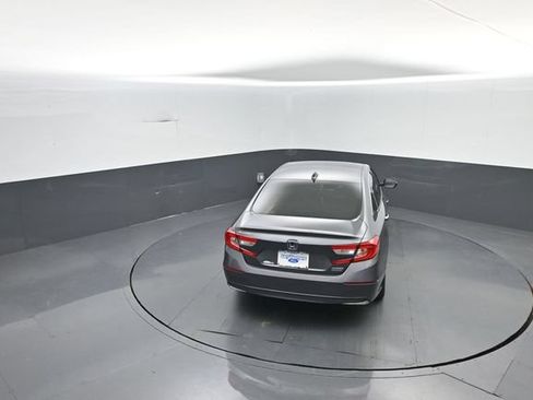 Used 2021 Honda Accord Touring image 25