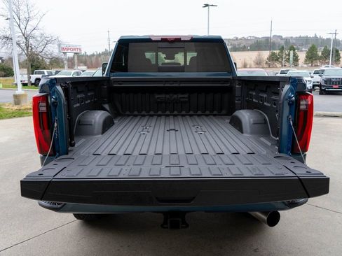 Used 2025 GMC Sierra 2500 Denali w/ Denali Reserve Package AWD/4WD image 36