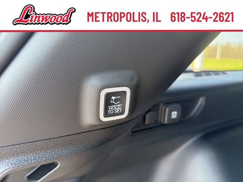 Used 2024 Jeep Grand Cherokee Altitude AWD/4WD image 13