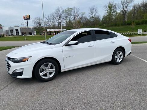 Used 2020 Chevrolet Malibu LS w/ Driver Confidence Package II FWD image 2