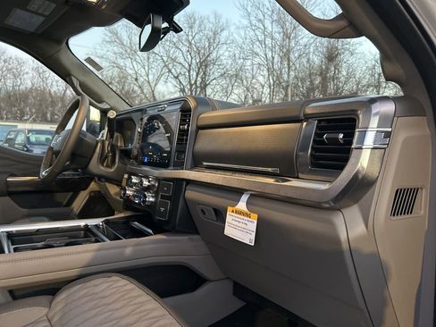 New 2026 Ford F350 Platinum w/ Platinum Plus Package image 42