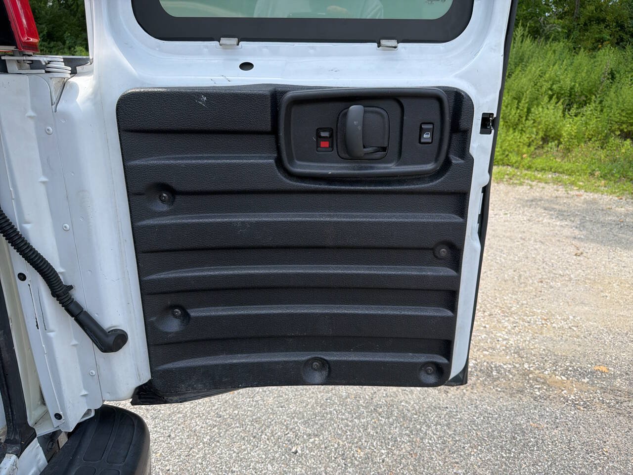Used 2017 GMC Savana 2500 RWD image 29