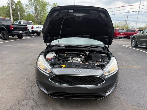 Used 2017 Ford Focus SE FWD image 45