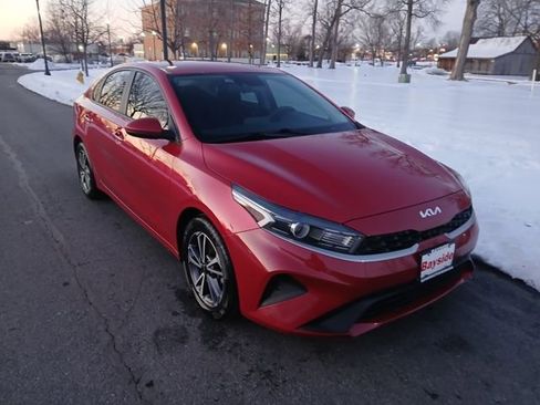 Certified 2022 Kia Forte LXS image 8
