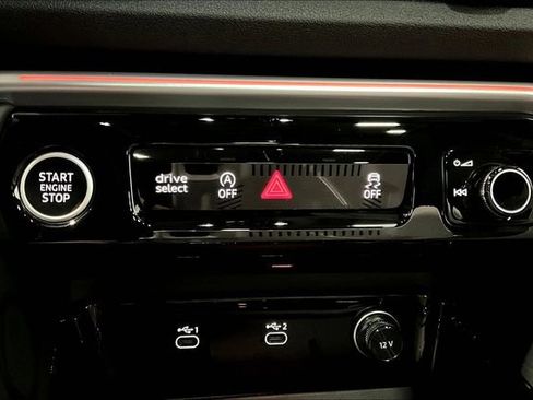 Certified 2025 Audi Q5 Premium w/ Convenience Package AWD/4WD image 23