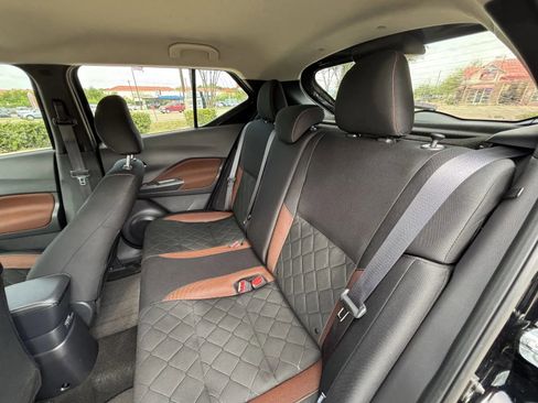 Used 2020 Nissan Kicks SR image 22